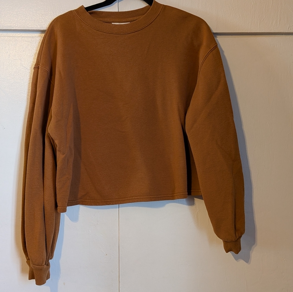 Universal Threads Cropped Sweatshirt